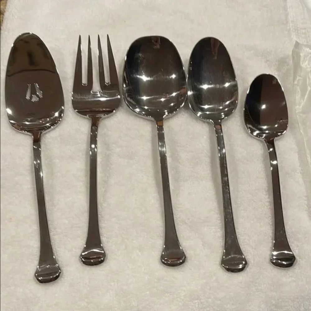 Oneida Othenia USA 4 pc HOSTESS SET, CASSEROLE, PIE, TBS, PIERCED NEW